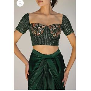 Sani NEW Size M embroidered, bustier top.